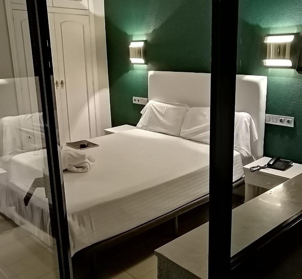 Balneario De Ledesma Hotel Vega de Tirados ภายนอก รูปภาพ