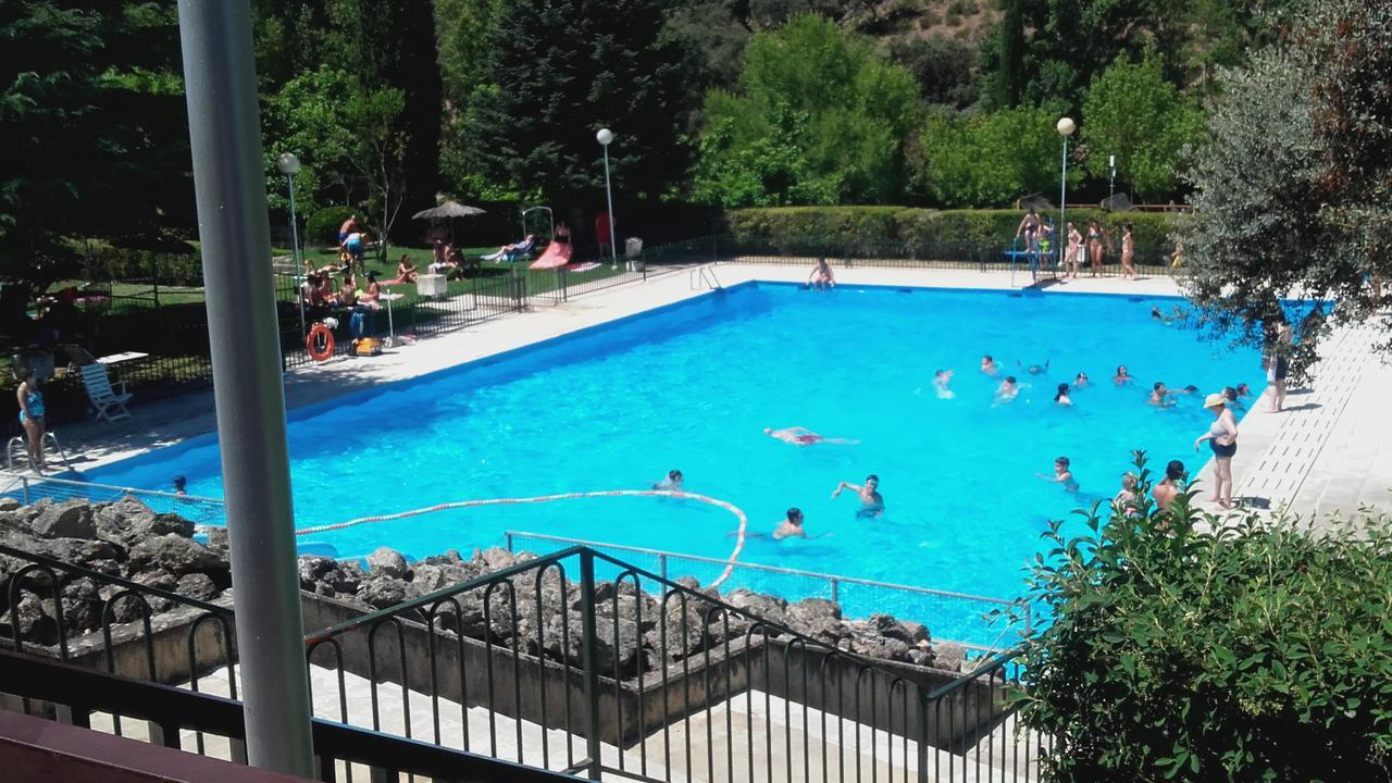 Balneario De Ledesma Hotel Vega de Tirados ภายนอก รูปภาพ